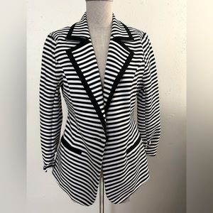 Stripes blazer three quarter length sleeves